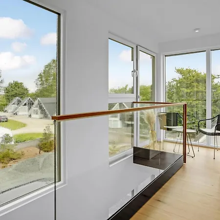 Awesome In With House Sea View Apartment
